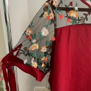 Hi-low floral lace blouse